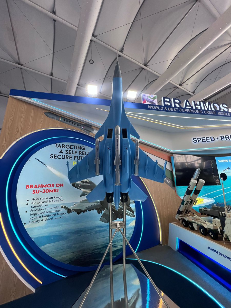 VivekSi85847001's tweet photo. India presented BrahMos Supersonic Cruise Missile at World Defense show 2026 in Saudi Arabia 🇸🇦

Various Nations, some from Middle East are interested in this. Already sold to Philippines with Indonesia and Vietnam in line 🇮🇩🇻🇳 https://t.co/GFFizyXBZ1