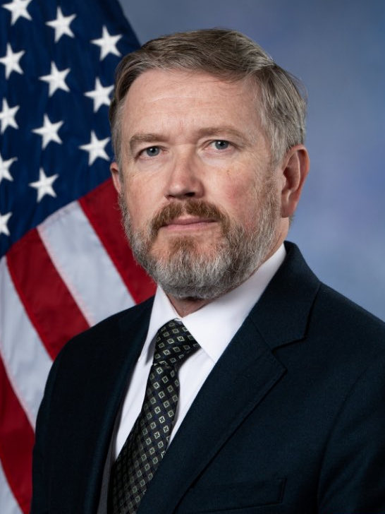 brucefenton's tweet image. While Trump was busy pushing his Woke poke/ Operation Warp Speed and boosting Fauci &amp;amp; Brix on the national stage rather than firing them, Thomas Massie was fighting shutdowns and mandated injections, calling a floor vote and suing Pelosi for trying to force him to wear a mask.