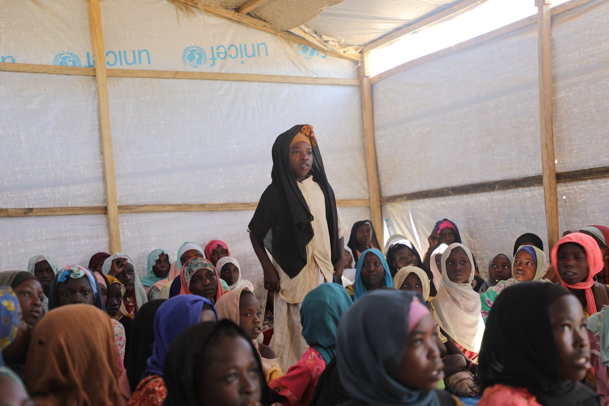 UNICEFChad's tweet photo. Despite the crisis, learning goes on for Sudanese #refugee #children in Marassabré, eastern Chad🇹🇩.

25 temporary learning spaces are helping keep #education and children’s dreams alive, thanks to @UNICEF and funding from partners🇮🇹🇦🇪. https://t.co/8MkYMjwjxs