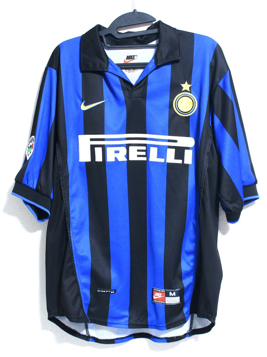 ロベルト・バッジョ選手 インテル98/99ユニフォーム。以前長袖をアップ