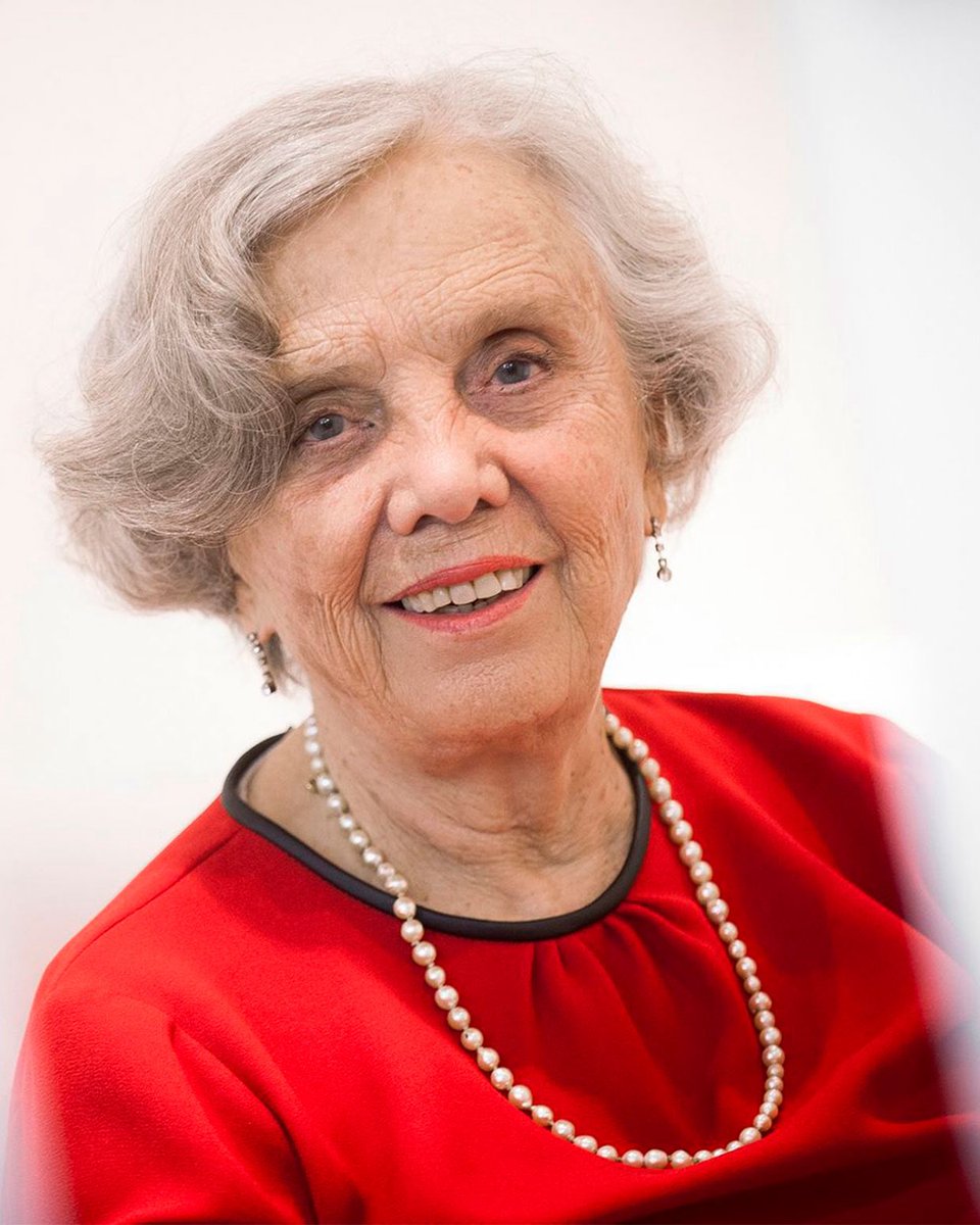 mexnewz's tweet image. #ÚLTIMA HORA. 
Fallece la escritora y periodista Elena Poniatowska. #QEPD🕊️🙏🏻