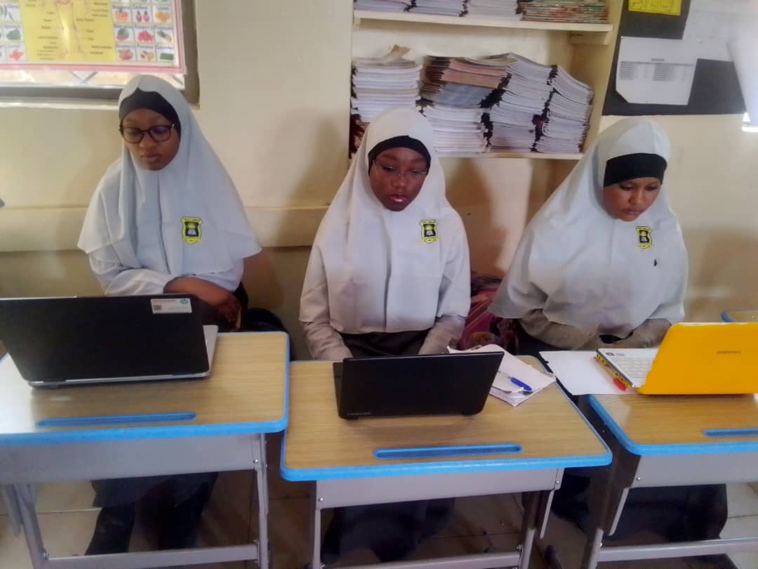 GirlsWhoHack tweet media