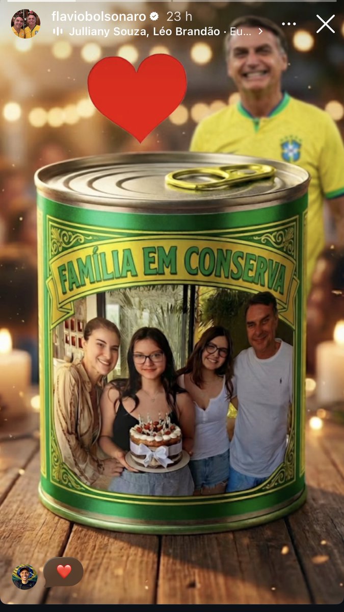 .
MEU AMIGO FLÁVIO E SUA FAMÍLIA CONSERVADORA 
ELES NUMCA DEIXAM A CONSERVA
.