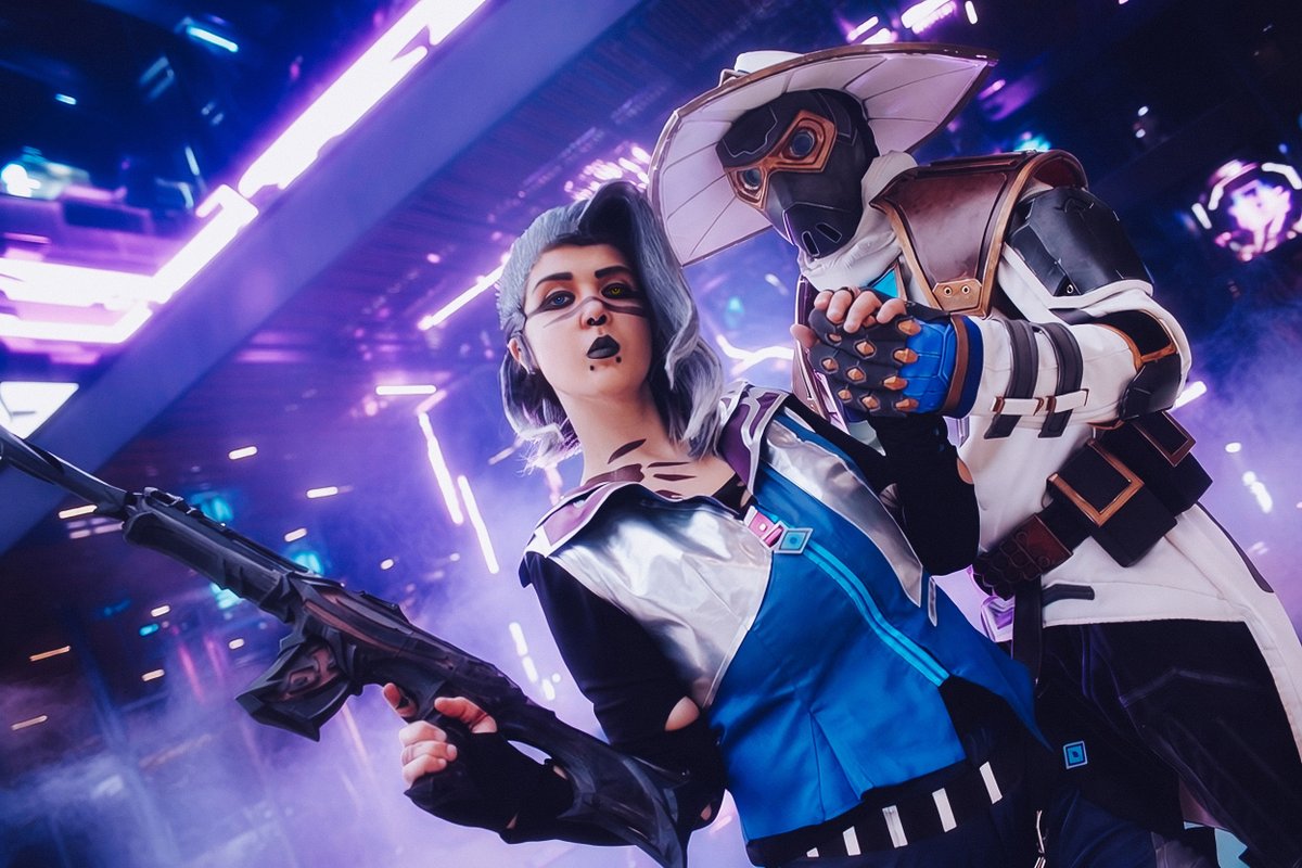 jaycachan's tweet photo. (PT/ENG) "Respirem. O pesadelo está só começando". 

 Fechando a linha do nosso novo duo cosplay de Valorant ♡ Ainda temos muitas fotos desse photoshoot incrível 📷

 "Breathe. The nightmare is only beginning." Closing out our new Valorant cosplay duo lineup ♡ We still have many photos from this incredible photoshoot
 
- Fade cosplay by @jaycachan  
- Cypher cosplay by Asmitariel 
* From  Valorant ( @VALORANTes | @VALORANTBrasil  | @VALORANTLATAM )
📷 Ronaldo Ichi