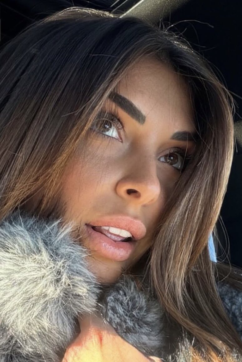 kristin0169's tweet image. Loro sono due ragazzi che si vivono la loro vita come hanno deciso di viversela senza dover dare spiegazioni. A tutte le badanti di uno o dell’altro posso solo dire “COMPASSIONE” cit. e a quelle ossessionate di finirla di inviare materiale denigratorio #sergetti #sd8 #gr7 ❤️