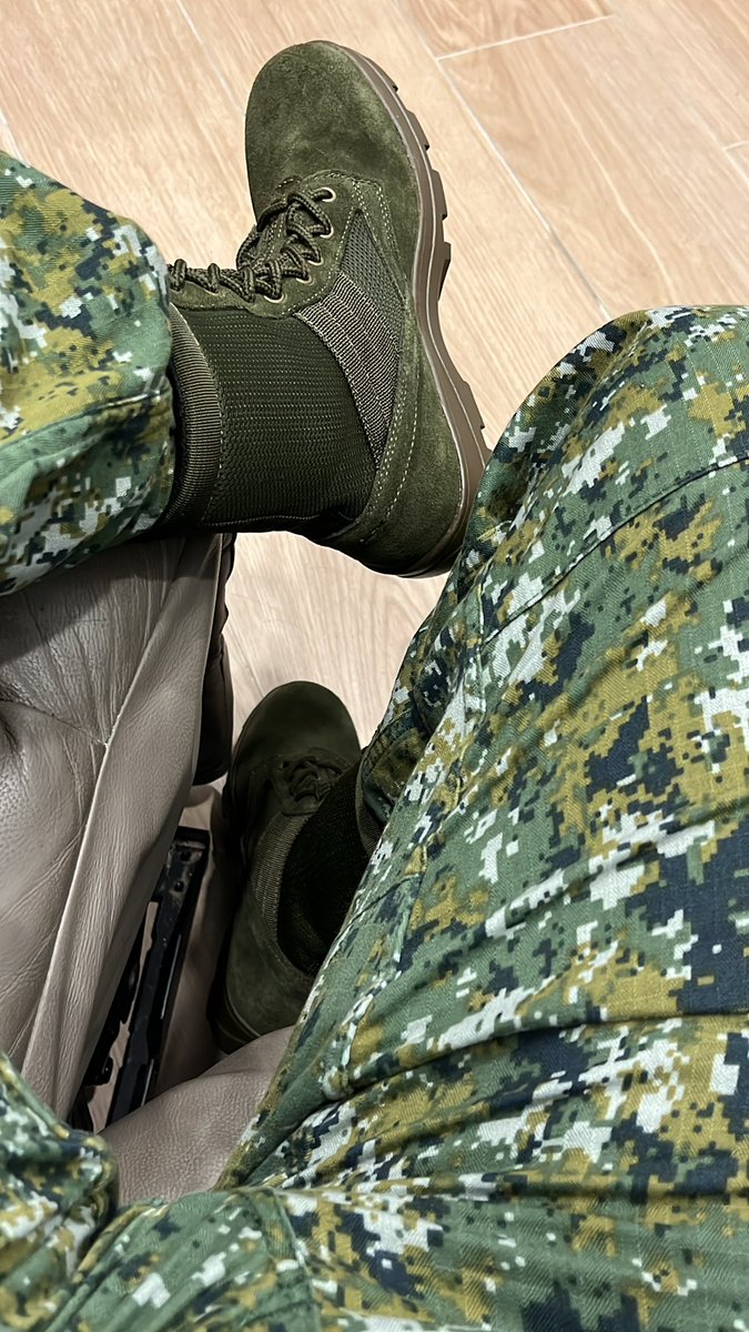 過新年，聊天嗎💬
聊天或是私訊