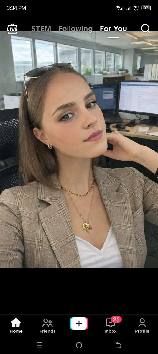 Emma Watson tweet media