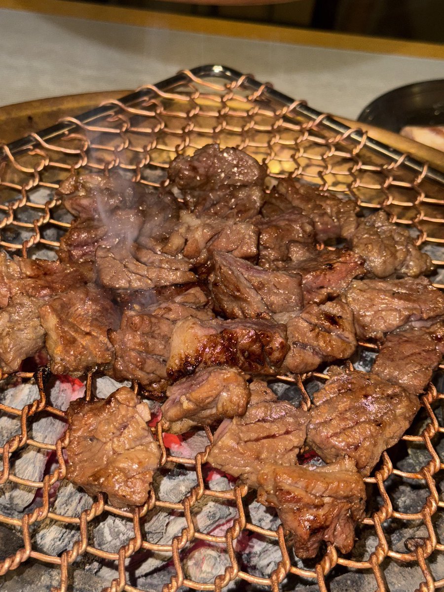 leeleoperu's tweet image. [17/02/2026] Actualización en X 🦁📸

¡¡¡ALLYZ!!! ¡Espero que estés teniendo unas vacaciones maravillosas! ¡¿Están pasando un buen rato con sus familias?! Realmente espero que este año esté lleno de nada más que felicidad y cosas buenas ᄒᄒ Y ya que todavía es la temporada para