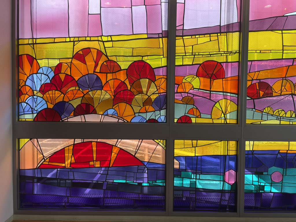 本日のミニコンサートのお品書き⭐️
[ささら] O mio babbino caro(私のお父さん)
[美土里] když mne stará matka(母の教え給いし歌)
[しもにー] 九十九里浜
[ヒロ] 愛燦燦
[4人で] 川の流れのように
人間への愛と哀しみ、自然の雄大さ、かけがえのない人生への感謝を感じる絶妙なプログラムでした♥️