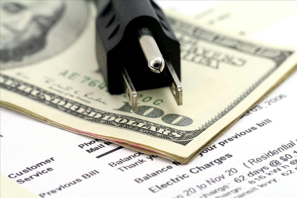 MENAFN's tweet image. How Deregulation Made Electricity More Expensive, Not Cheaper #Deregulation #Made #Electricity #More #Expensive, #Cheaper #Factory #Output #Production #Appliance #Equipment dlvr.it/TR1zcm