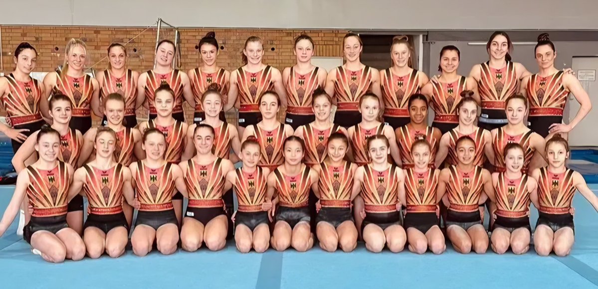 kmkeirns's tweet image. German Nation Team.  Helen Kevric the happy giant in the back taller than Pauline Schäfer-Betz's majestic bun.