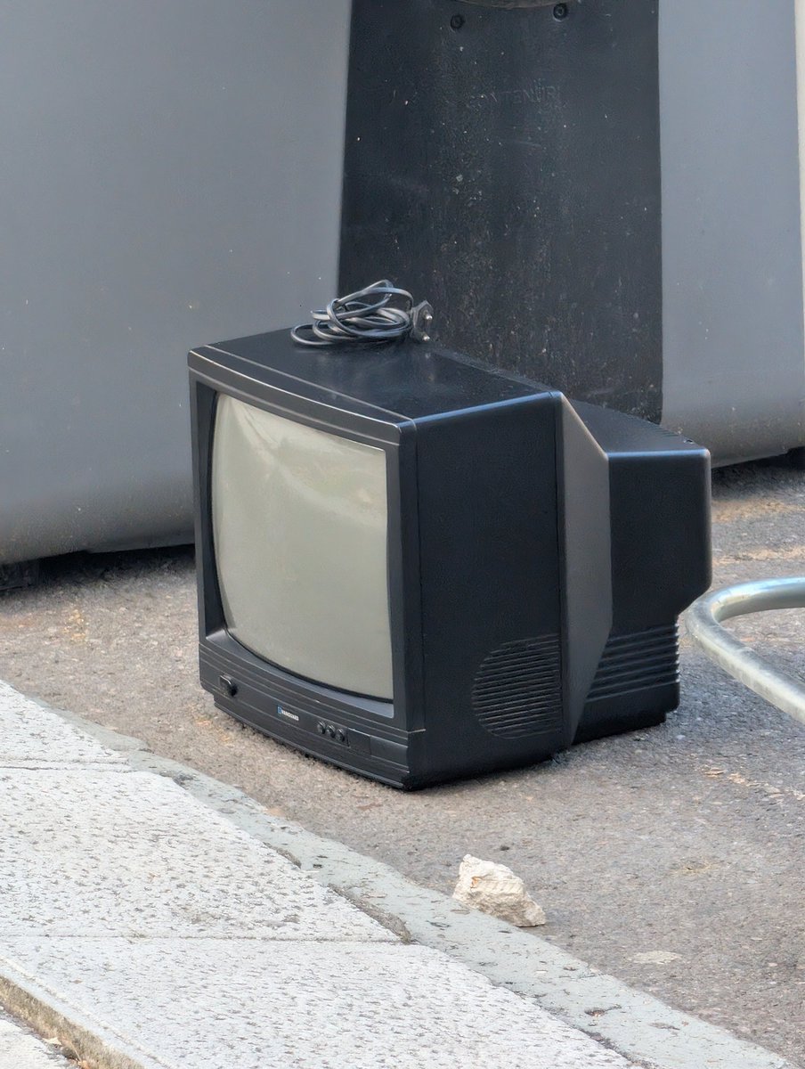 La peña especulando hasta por CTR. Yo? Me las encuentro en la basura