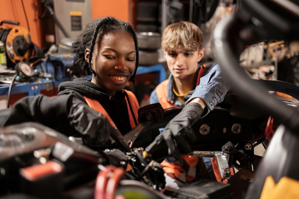 PaSenateDems's tweet image. A four-year degree isn’t the only path to success!

Pennsylvania’s Career &amp;amp; Technical Education programs offer certifications, apprenticeships and high-paying jobs right out of school.

#CTEMonth