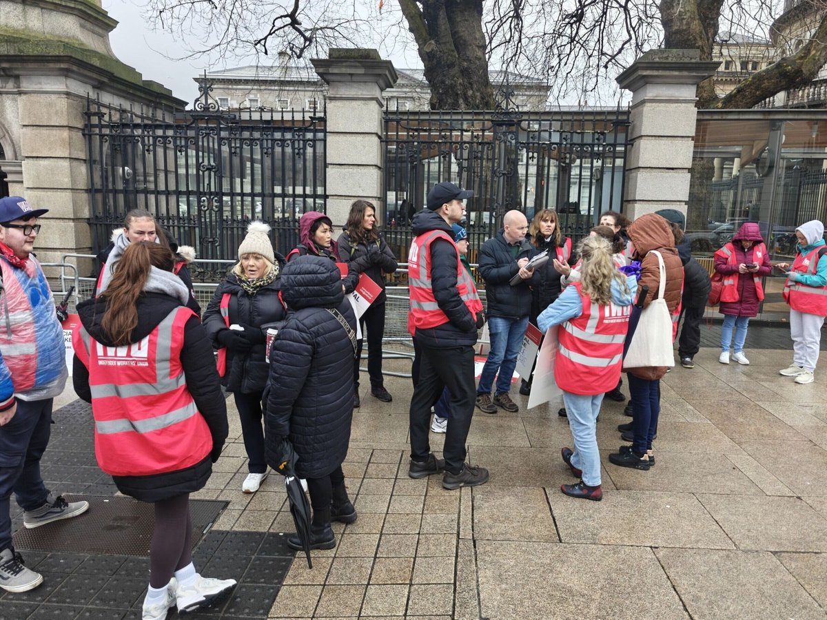 paulmurphy_TD's tweet photo. Northside Home Care were on strike outside the Dáil today with their union the IWU.

Some of them have worked for 25 years and are currently on €15.04/hour, and others who are on minimum wagec - about 30% less than others doing the exact same work as them.

#FightForYourRights https://t.co/AfVU54xqer