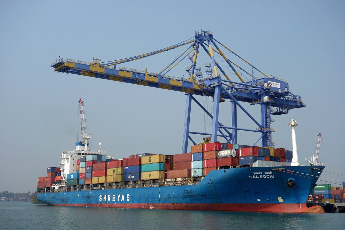 NEW SOUTH ASIA #SUGAR REPORT by <a href="/RiteshEconomist/">Ritesh Kumar Singh</a>: Despite the increased export quota, higher costs make Indian 🇮🇳 sugar uncompetitive in global markets: sugaronline.com/report/sugaron…. Join us today to read the full report! #commoditiestrading #softcommodities #sugarindustry #sugarcane