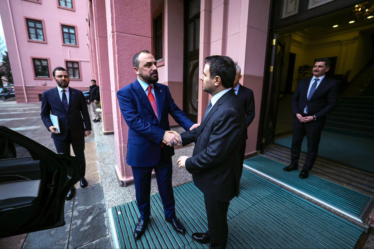 Adalet Bakanımız Sayın <a href="/abakingurlek/">Akın Gürlek</a>’e hayırlı olsun ziyaretinde bulunduk.

Nazik ev sahipliği için Bakanımıza teşekkür ediyor, adalet teşkilatımız ve ülkemiz adına yeni görevinin hayırlı olmasını diliyor, çalışmalarında başarılar temenni ediyorum.