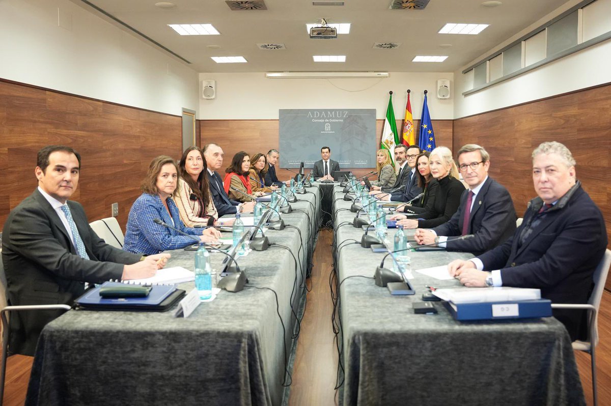El #CGobAND ha aprobado la concesión de la Medalla de Andalucía a los Valores Humanos, la Solidaridad y la Concordia al pueblo de Adamuz.

Un honor haber podido participar de esta decisión, que era una petición unánime de todos los andaluces.

#28F