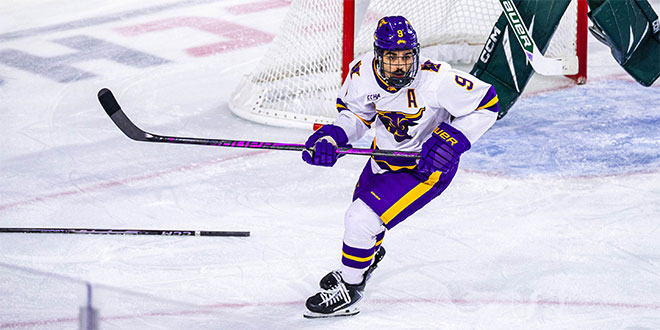 chnews's tweet photo. Surging Minnesota State Eyes Top-4 Finish ... Mavericks Fighting For Home-Ice Advantage In Competitive CCHA - https://t.co/r5ShyuYOyu @MinnStMHockey https://t.co/CN0y7OpKlh