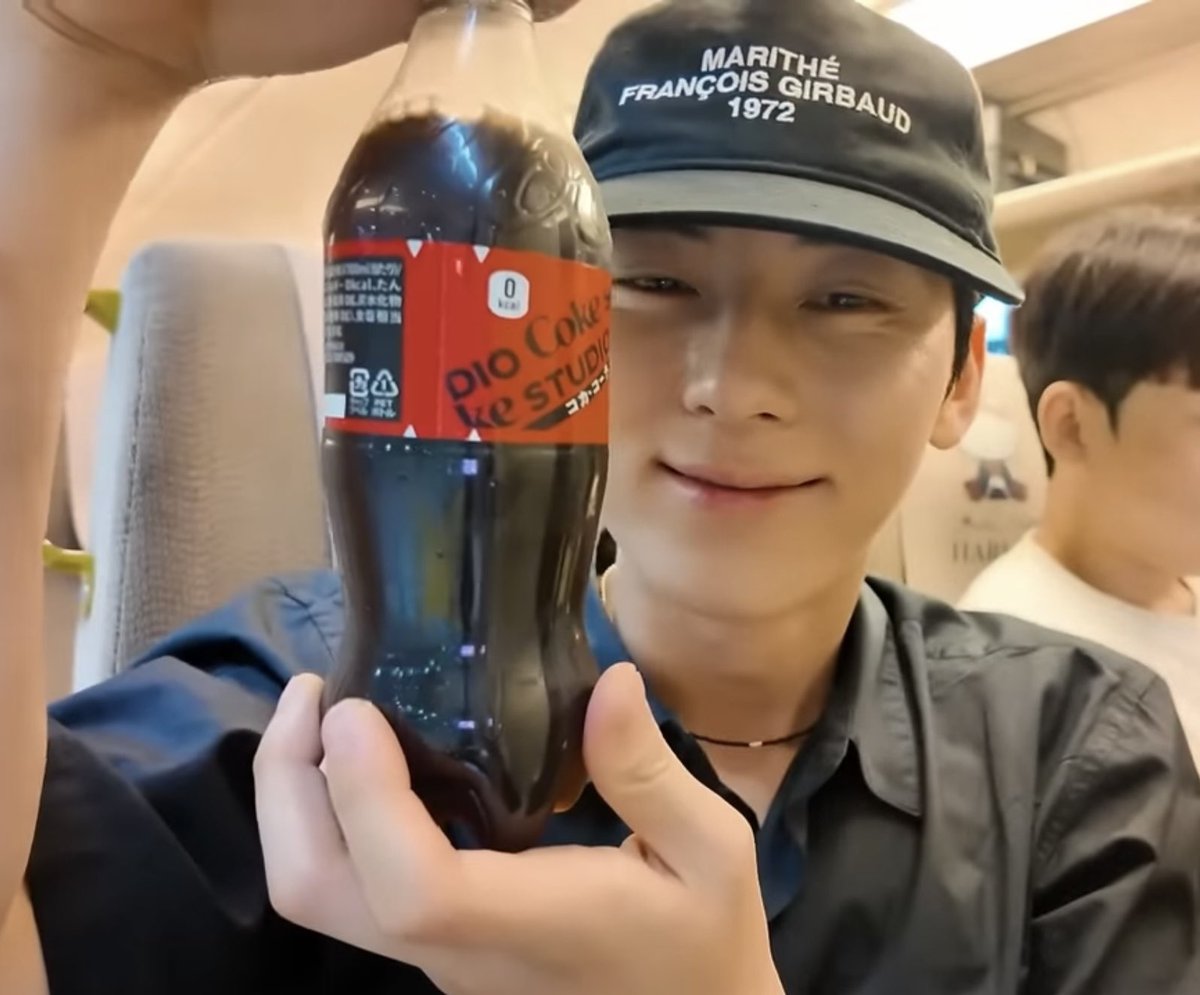 이게 일본 콜라랍니당~