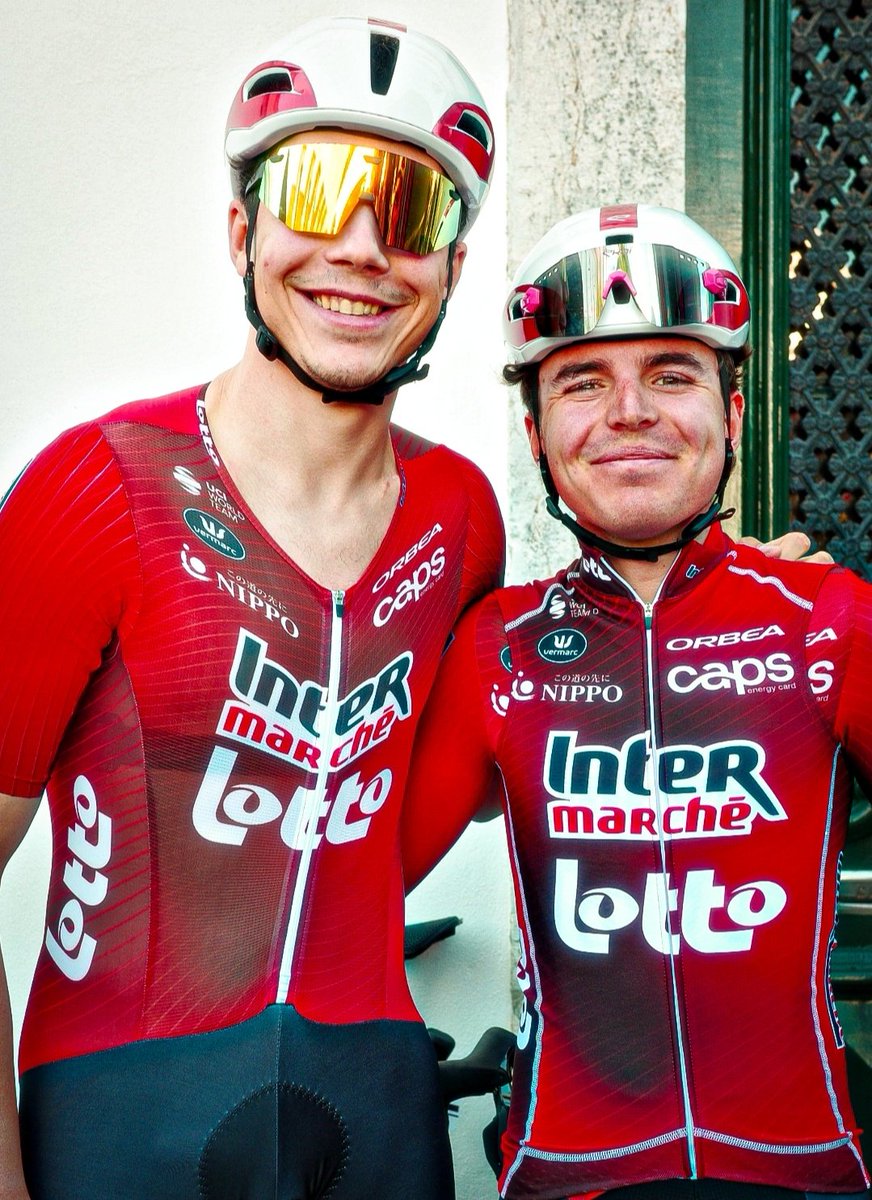 widArtiste's tweet image. LE MEILLEUR PUNCHEUR DU MONDE 🌏 et Arnaud De Lie 🇧🇪 sur la même photo !! 👀😁

#VoltaAoAlgarve