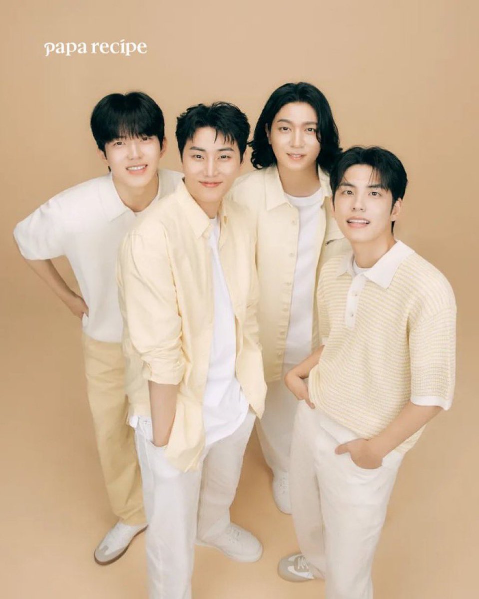 윤도욵의 10대에는 김원핈
20대 후반부터는 박성딙
30대중반부터는 강영혅이랑 연애할듯.
철없이 연애하던 필또, 불안정한 애 하나부터 열까지 다 챙기고 포옹해주던 연상연애 햄얼,
그리고 상대에게 안정감을 줄 수 있게된 윥과 친구같은 연애 깡윤. 근데 결말은 네같살임. 핈이 짬밥 제일 오래됨ㅋ