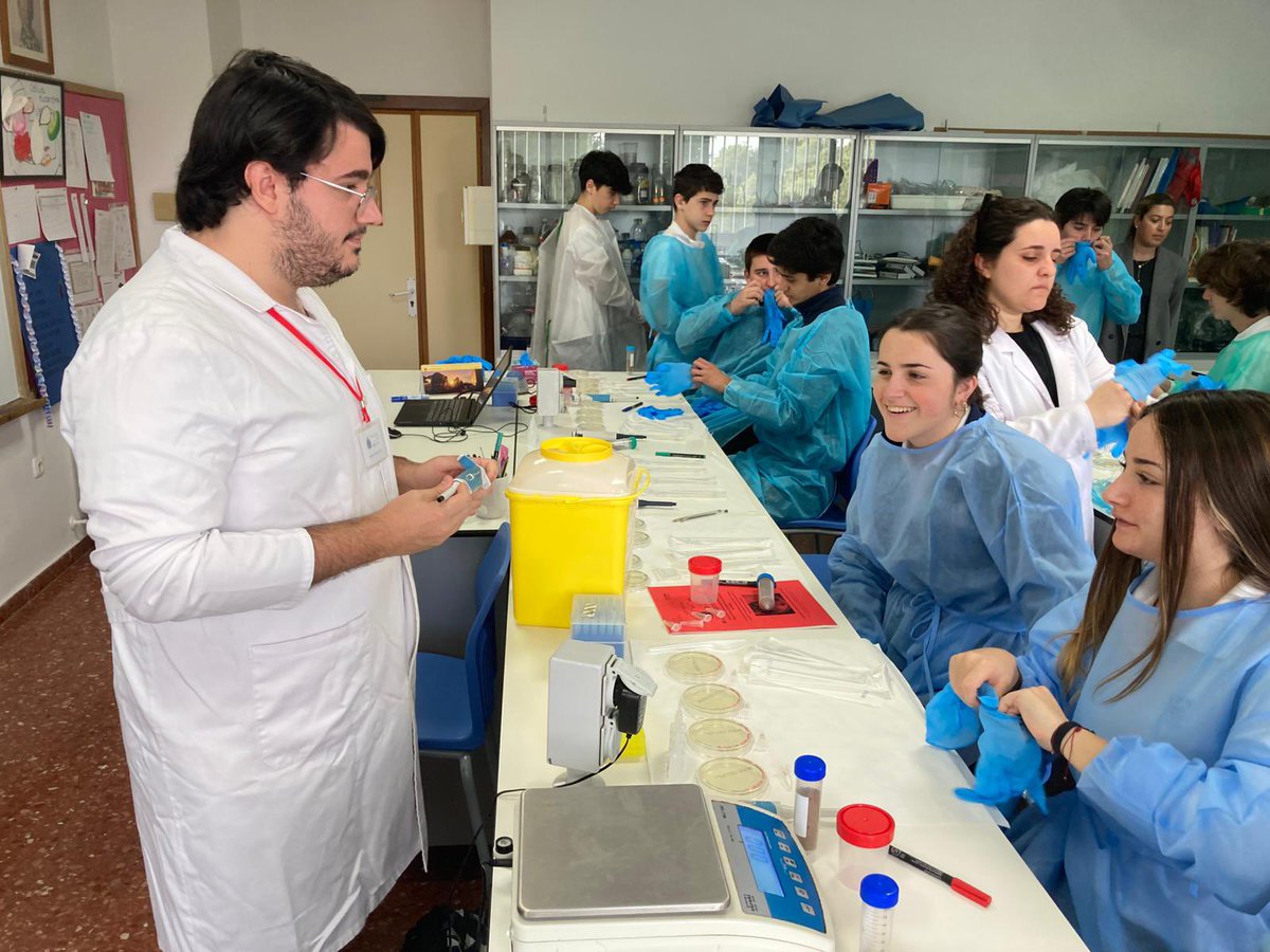 SWICEU/MicroMundoCEU tweet media