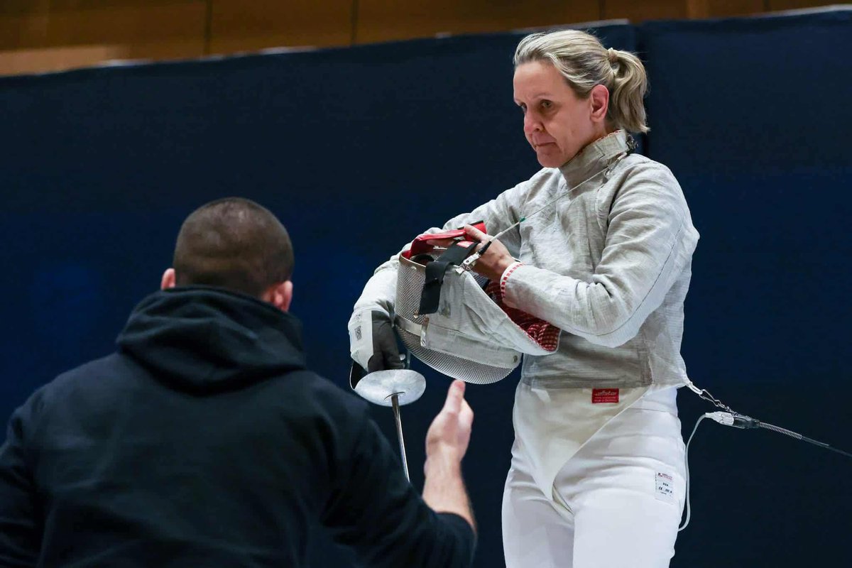 SPWS_weterani's tweet photo. Trzy medale dla SPWS zza Oceanu🎉.

Agnieszka Koszyk zdobyła:
🥇 w szabli kat. V1
🥉 w kategorii OPEN
🥈 w drużynie
podczas prestiżowego February NAC w USA.
https://t.co/9aO92uUgpS

#SPWS #fencing #szermierka #veteranfencing #FebruaryNAC #NAC #sport #Polska @USAFencing @PZSzerm https://t.co/NHuVeye685