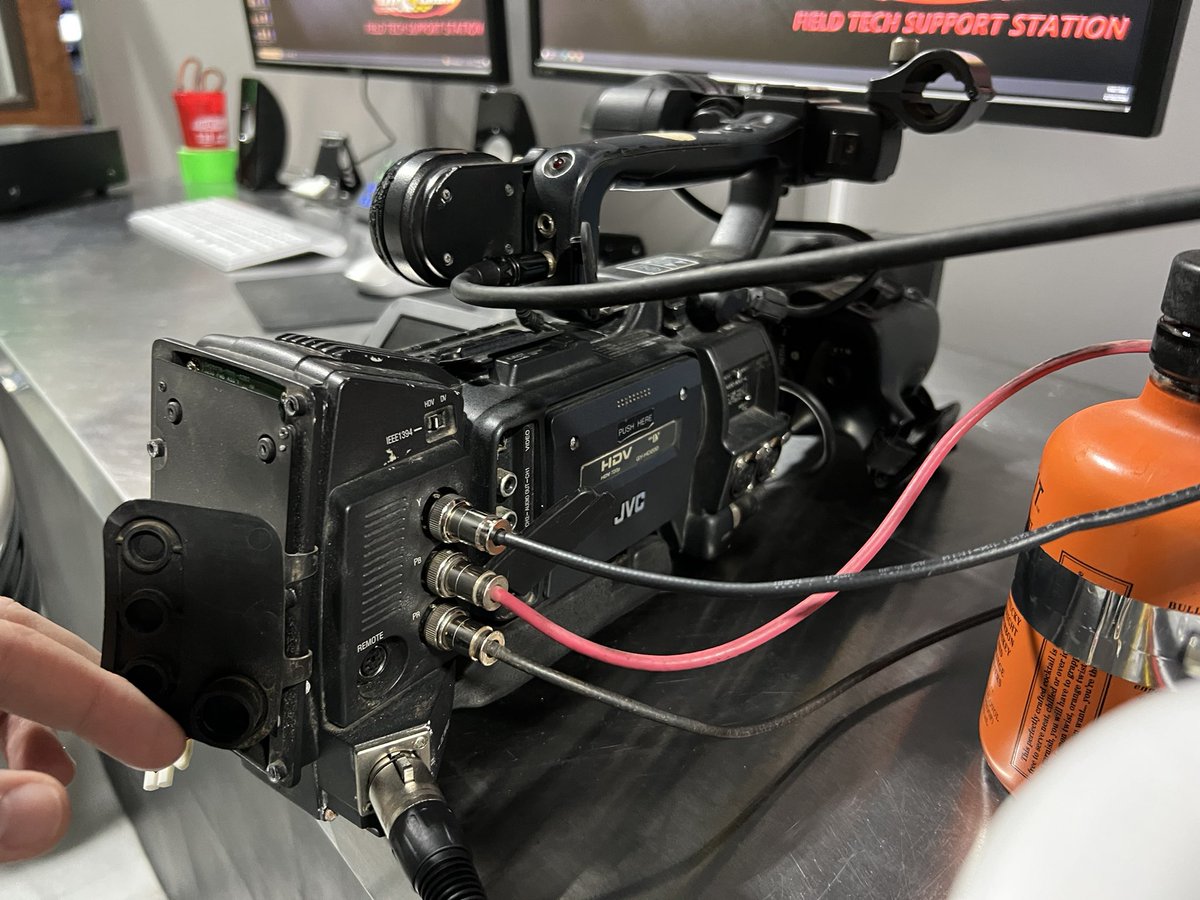 Ross Wece tweet media