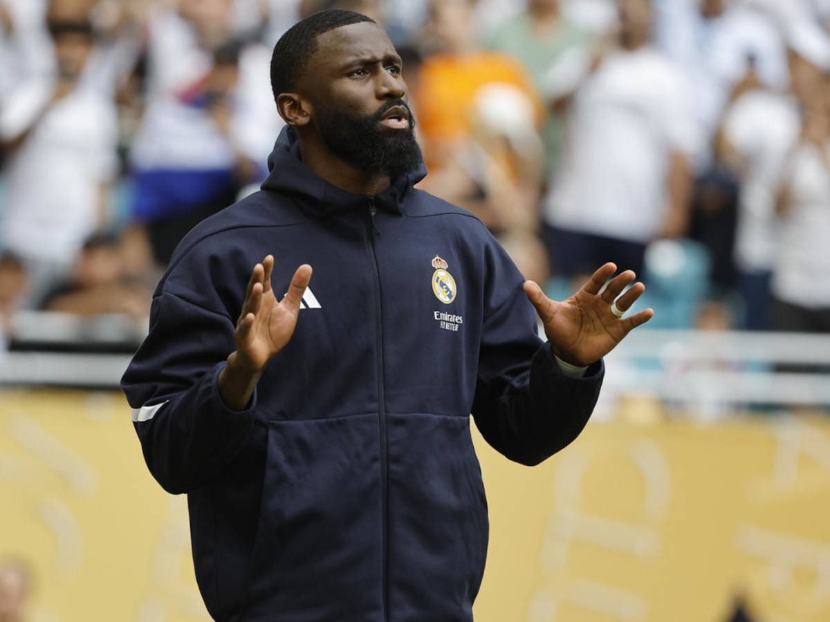🚨 Real Madrid continues to study the renewal of Antonio Rudiger. 

👀 There is no offer on the table but these months can be decisive. 

✅ Rudiger wants to stay at Real Madrid but also wants to close his future ASAP.