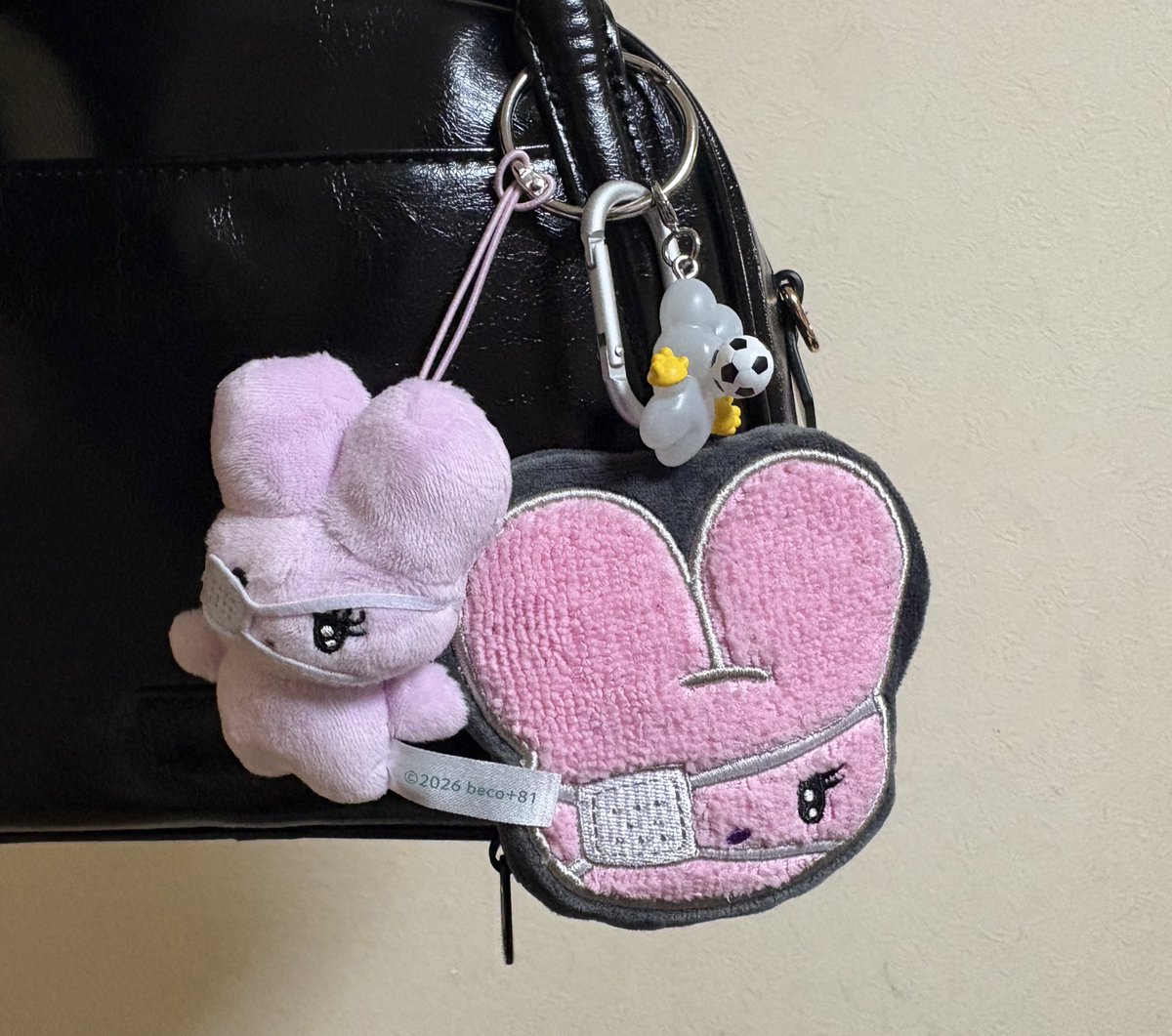 okapikapi_'s tweet photo. 眼帯メメ運が強いわたし👀
眼帯の下のおめめもかわいい😭 https://t.co/hKNOjOZxI9