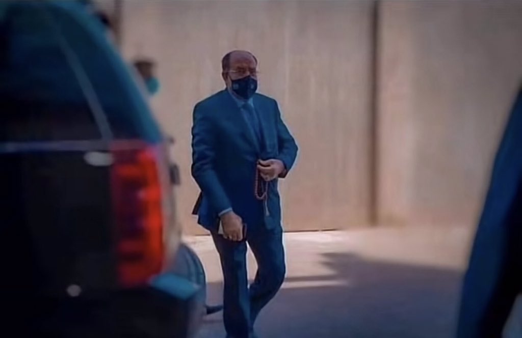 قال الإمام علي علية السلام 
أشجع الناسِ من وقف مع الحق وان كان وحده