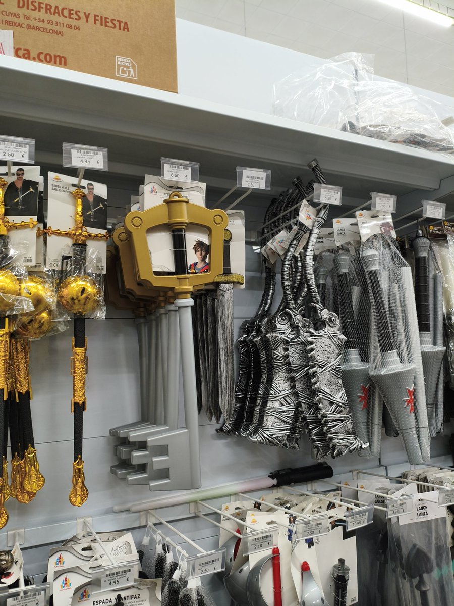 cockroach tweet media