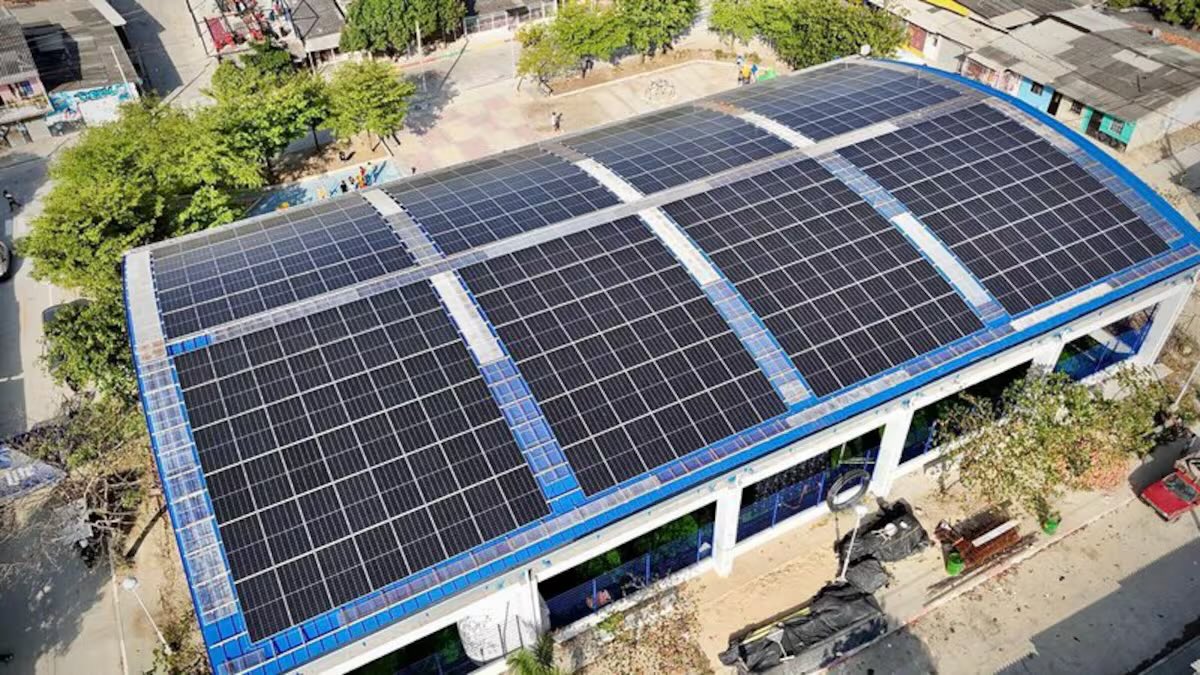 La importancia de la Ley 1715, impulsada por el senador <a href="/JoseDavidName/">José David Name C.</a>, nos lleva a que estos proyectos de energía solar sean la verdadera transición energética que tanto necesita el departamento del Atlántico, como Barranquilla y el país.

Estas canchas solares, inauguradas por