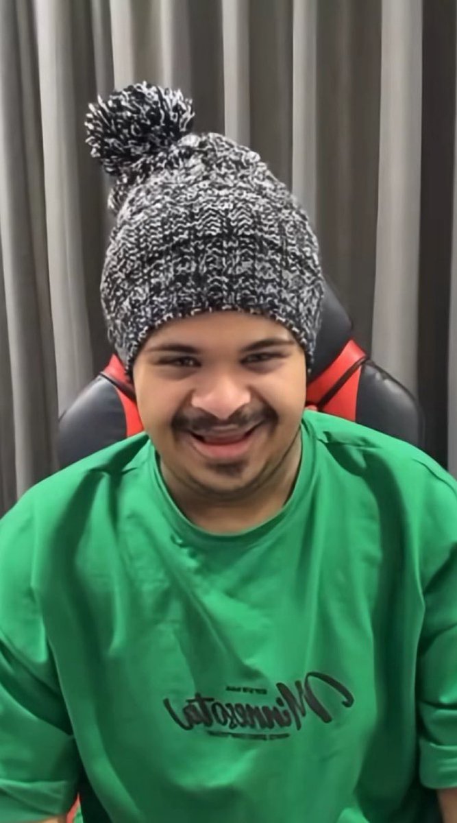 Auz | عزيز tweet media