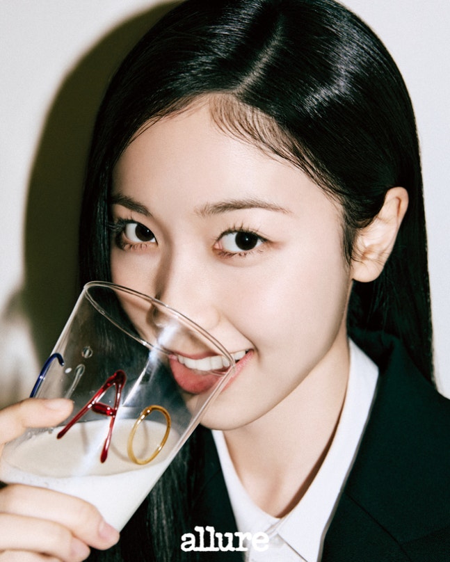 MANOWVIP's tweet image. Lee Re &amp;amp; Chung Soo Bin @ Allure
#LeeRe #ChungSooBin