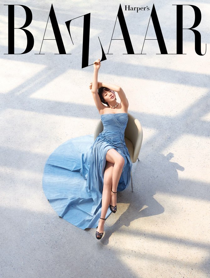 이때 화보도 랄프로렌이었는데, 김혜수가 랄프로렌 푸른색이랑 잘 어울리는군