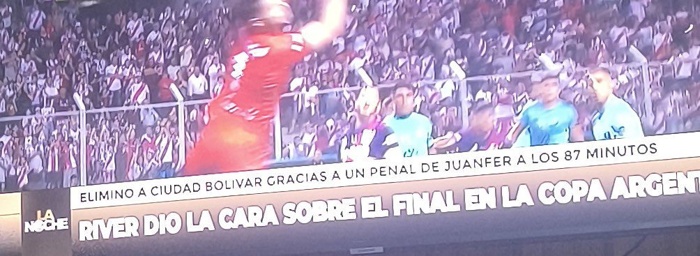 Boninimatias's tweet photo. Gallardo habló de que lo quieren desestabilizar (la cara de piedra) 🤌🏻. Este fue el socalo post vergüenza contra Bolivar: “River dio la cara”. Es el técnico más protegido de la historia del fútbol argentino, no le entra nunca una bala y le justifican todo. Que tupe eh, por favor. https://t.co/xkUsk3agNK