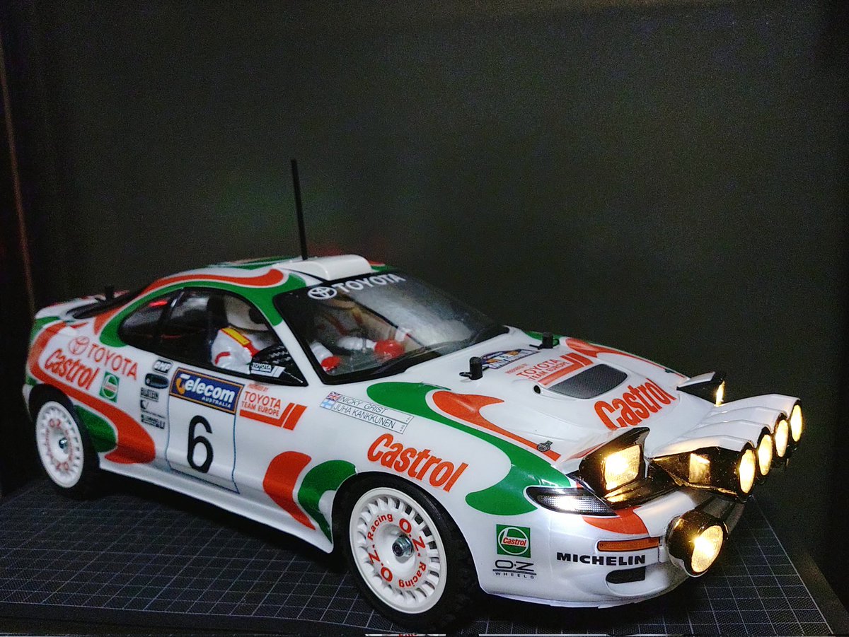 昨年タミヤ1/10RCセリカGT-Four(ST185)をWRCカストロール仕様に…と