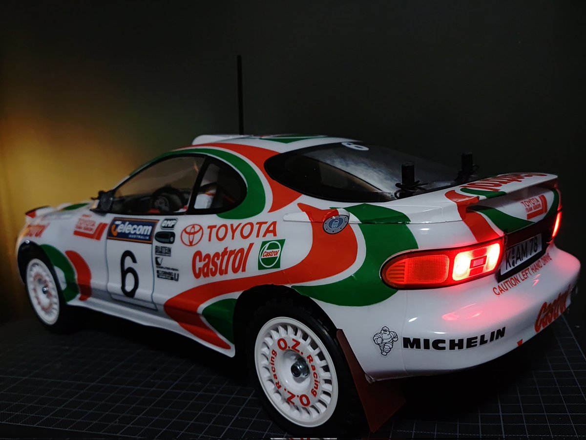 昨年タミヤ1/10RCセリカGT-Four(ST185)をWRCカストロール仕様に…と