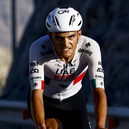 Yo también tendría miedo si veo a un Toro con esa cara en la montaña 😤🔥