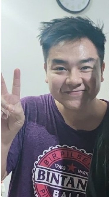 firstletterisY's tweet image. Hanif Mulki Aulia @hanmula millenial buzzer 02 usia 37+ pendiri @assmore_id yg tdk bisa beli jas sesuai ukuran tubuh thread ekspos (SEMOGA) terakhir:

1) BUKAN DOKTER
Display name hanya CANDAAN kalau dibaca full "DR AULIA SEMPAK TBK" memang sengaja ambigu agar terlihat kredibel