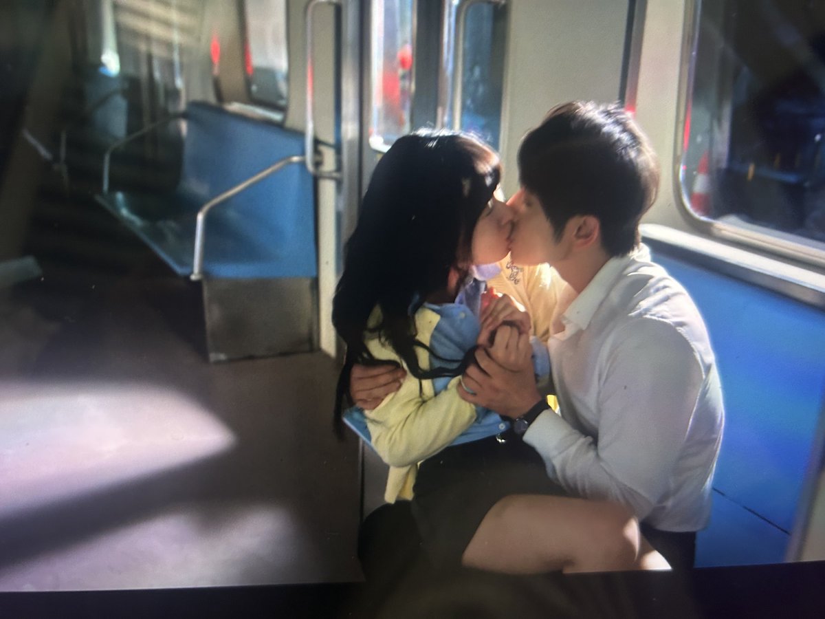 evlynny's tweet photo. 好涩好好看 https://t.co/nR1FdVokfV