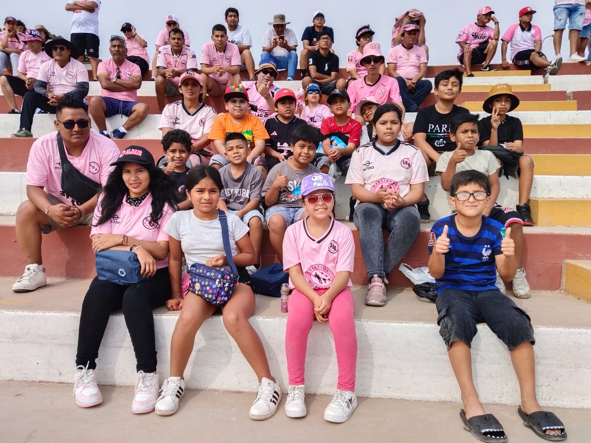 Dninotvengoaver's tweet photo. PRIMER TRIUNFO DE LA TEMPORADA🥳
Los niños de  Sarita Colonia y Siberia  presentes el sábado en el Miguel Grau 🏟 en el triunfo 1 -0 ante Atletico Grau.
¡VAMOS BOYS TODA LA VIDA!🩷

#DesdeNiñoteVengoaVer
#VamosBoys https://t.co/gvuudzTNub