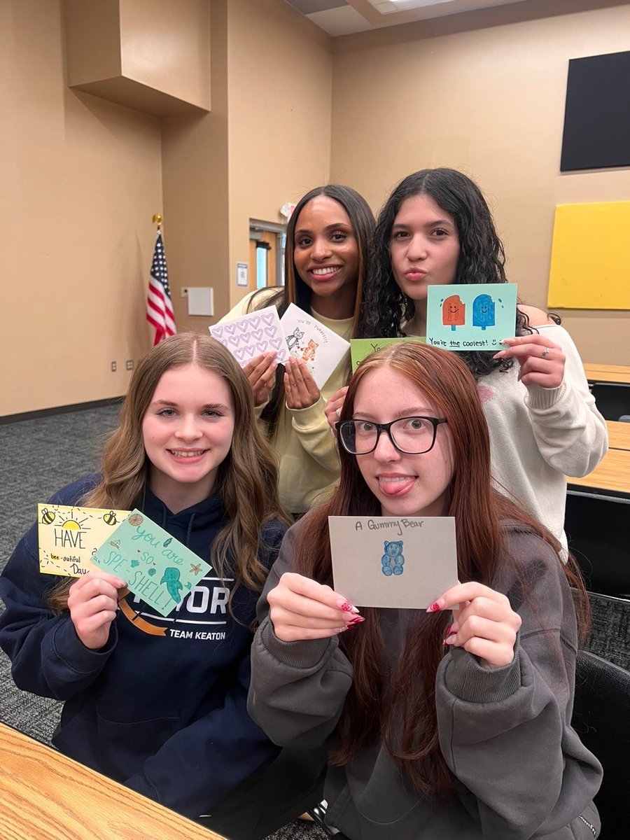 LSHS National Honor Society tweet media