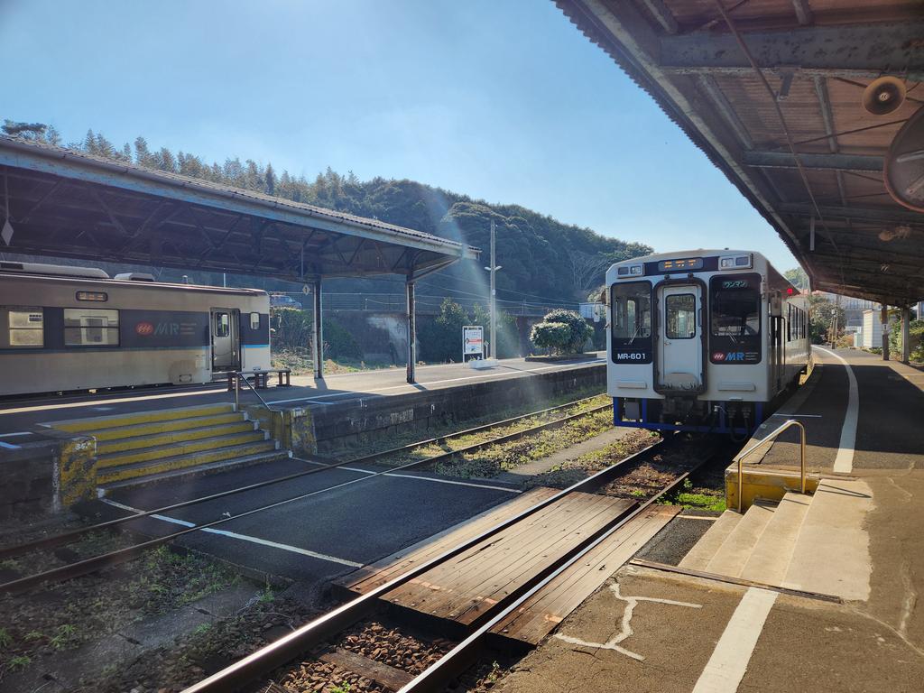 sgurailway's tweet photo. 3日目は日本最西端のたびら平戸口駅と西九州新幹線に乗って、長崎駅に行きました https://t.co/cHFMsTHwaD