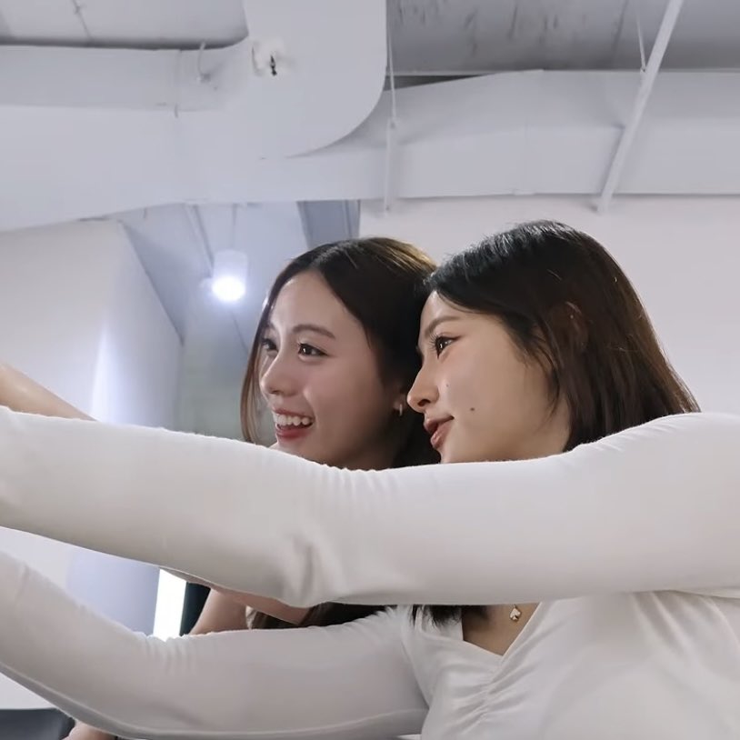 gamekj2564's tweet image. รูป ป่านฟ้อนด์ กับกล้องฟิล์ม ป้ารออยู่ 

#ป่านฟ้อนด์ #PahnFond