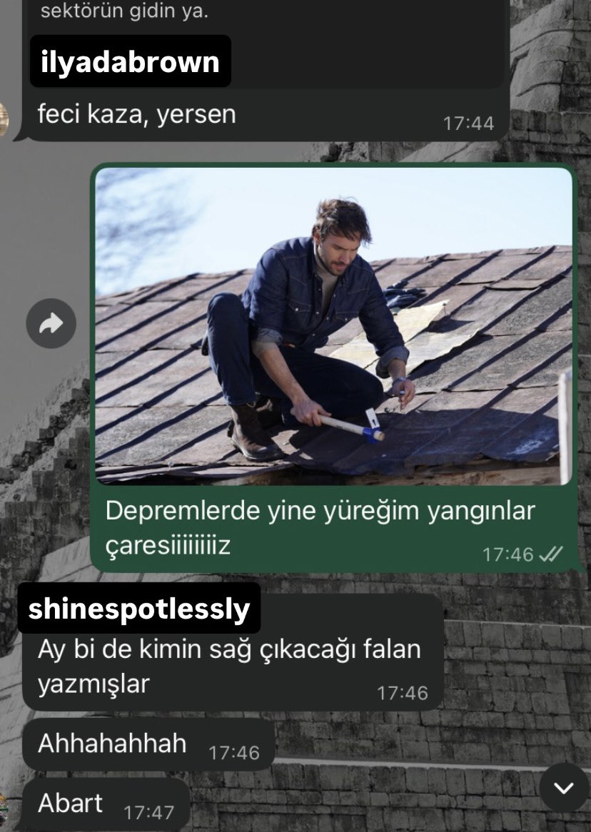 iki tür insan vardır: mahalle yanarken itfaiyeyi arayanlar ve diğerleri… 
<a href="/ilyadabrownn/">ilyadabrown🌙</a> <a href="/shinespotlessly/">spotless mind</a>