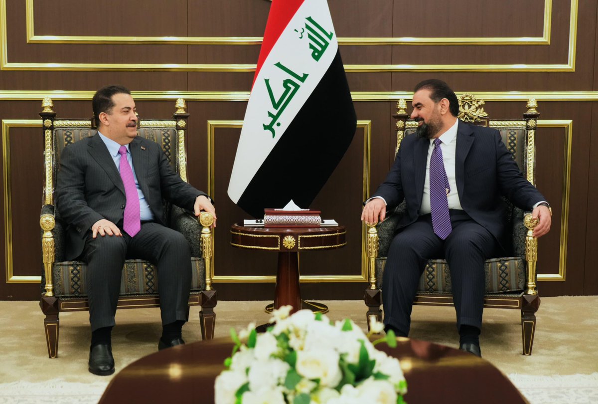 استقبل رئيس مجلس النواب السيد هيبت الحلبوسي، اليوم الأربعاء، رئيسَ مجلس الوزراء السيد محمد شياع السوداني.

وجرى، خلال اللقاء، بحث الأوضاع العامَّة في البلاد بمختلف المجالات، والحوارات الجارية والجهود المبذولة لاستكمال الاستحقاقات الدستورية.

وأكد اللقاء على أهمية تكامل العمل بين