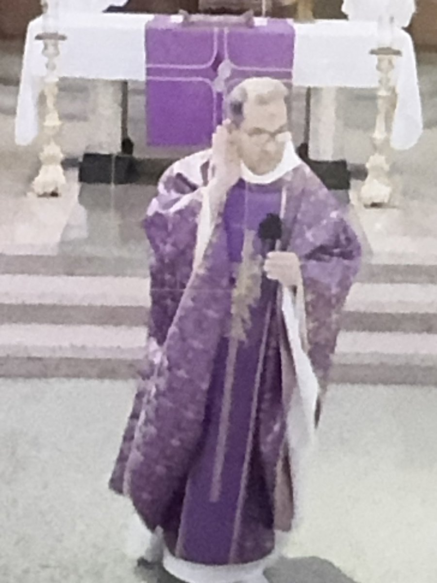 rocierodcorazon's tweet photo. Escuchemos a Dios, preguntémonos ¿qué quiere Dios de cada uno de nosotros?    Padre Reinaldo Muñoz.  Misa matutina, miércoles de ceniza.  Comienza la cuaresma…   Véala en nuestro canal de YouTube en diferido. https://t.co/RcxQYQGfZY