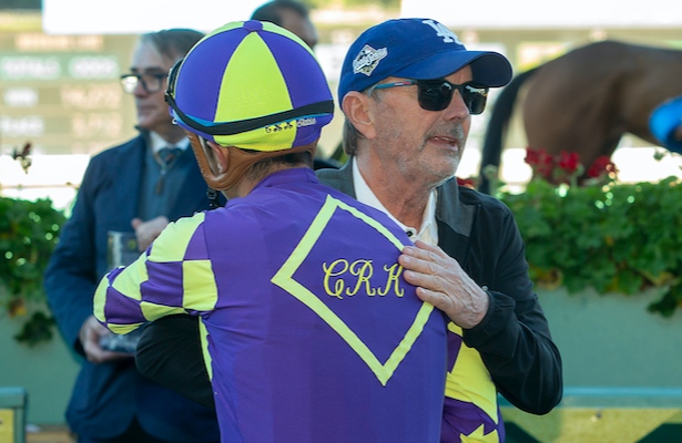 Horse Racing Nation tweet media